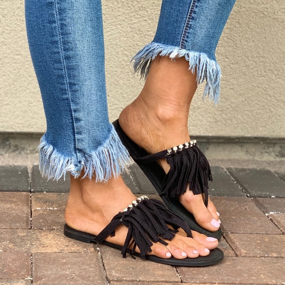 NIB Fringe Crystal Embellished Flat Thong Sandals - Picture 2 of 6